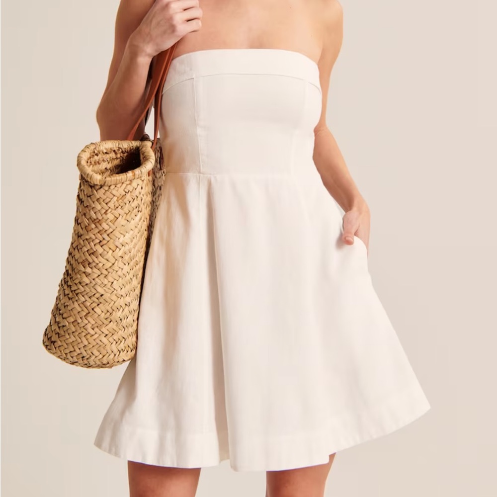 White linen Abercrombie dress